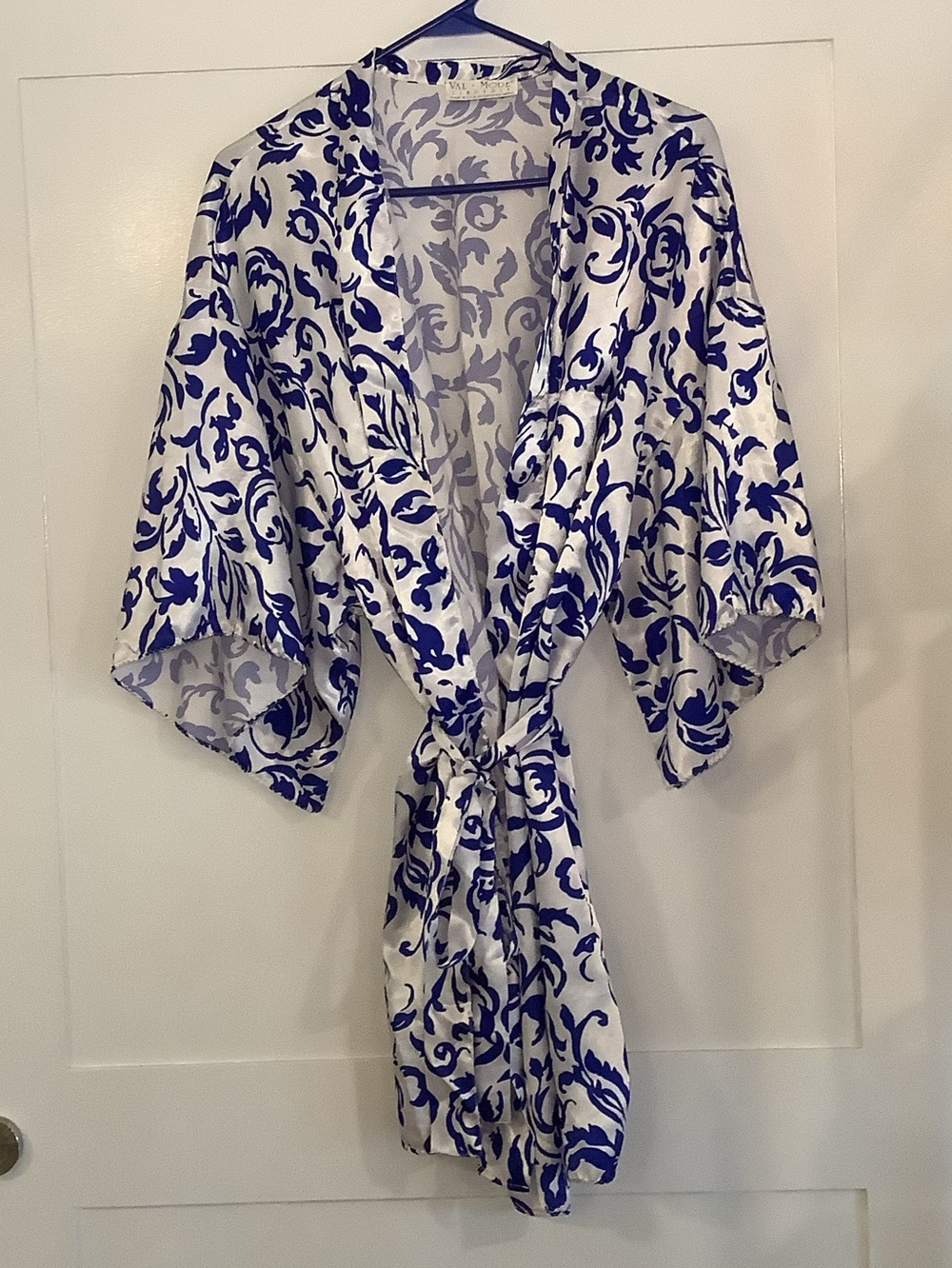 Vintage Val Mode Kimono Robe OS in Cobalt Blue & White